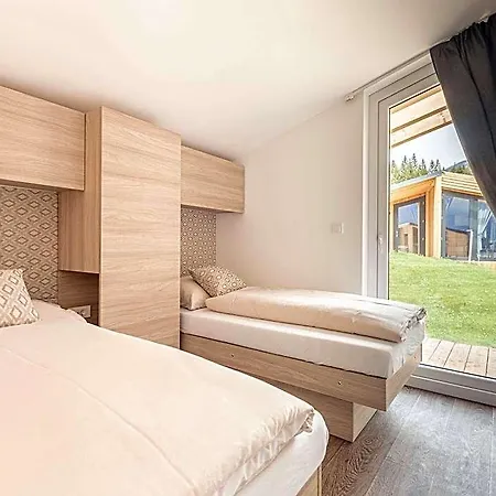Hotel Modern With Air Conditioning 2*